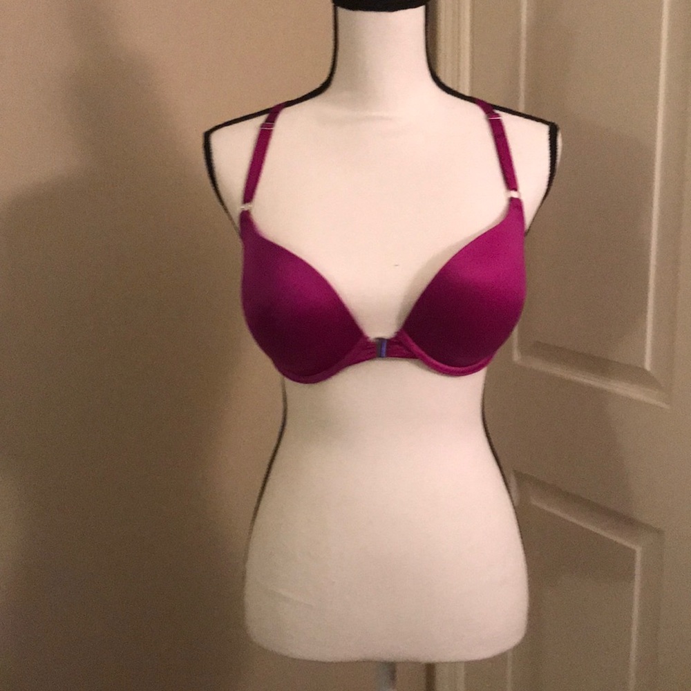 Victoria’s Secret Front Close Bra
